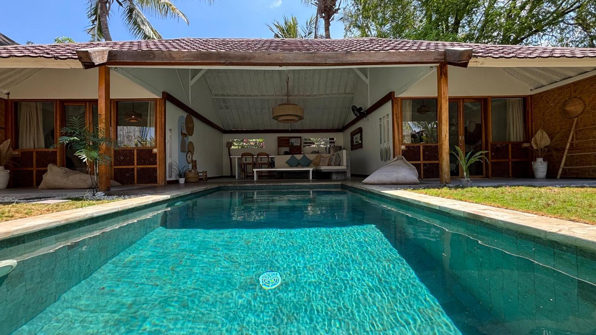 Villa Oceane Gili Air Exterior photo