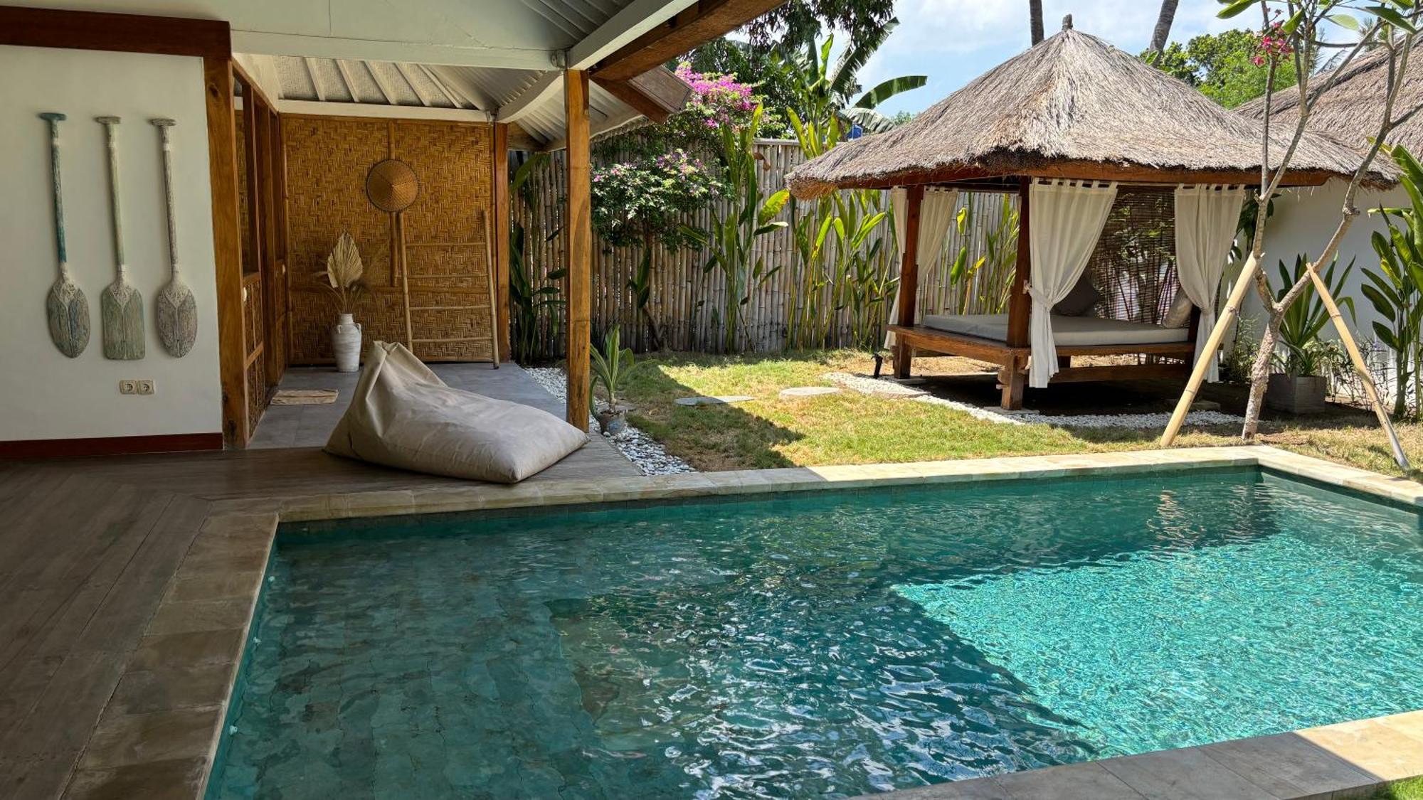 Villa Oceane Gili Air Exterior photo