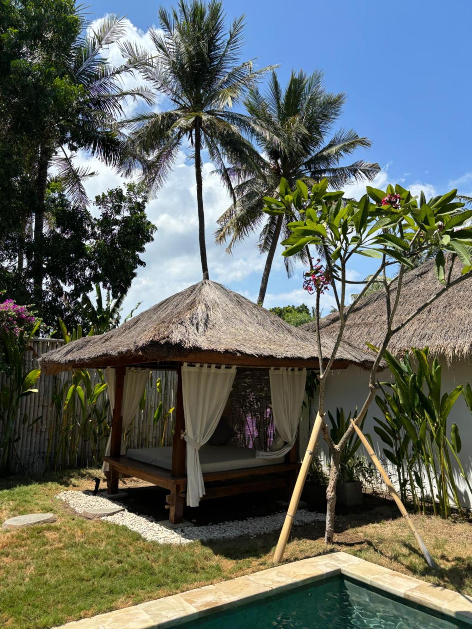 Villa Oceane Gili Air Exterior photo